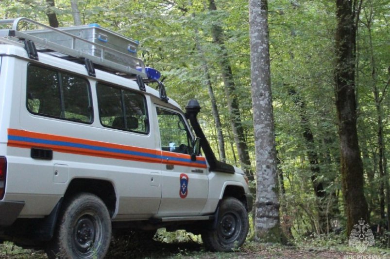 Сочинские спасатели помогли заблудившимся в лесу туристам из Московской области Пресс-служба ЮРПСО МЧС России