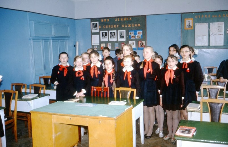 Класс в школе Москвы, 1964 год Томас Хаммонд, Википедия