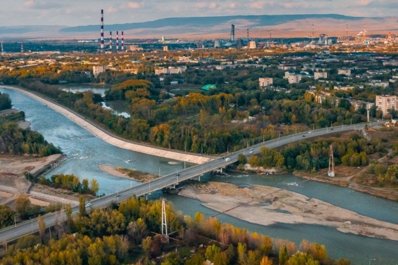 В городе ремонтируют мосты Соцсети М. Миненкова