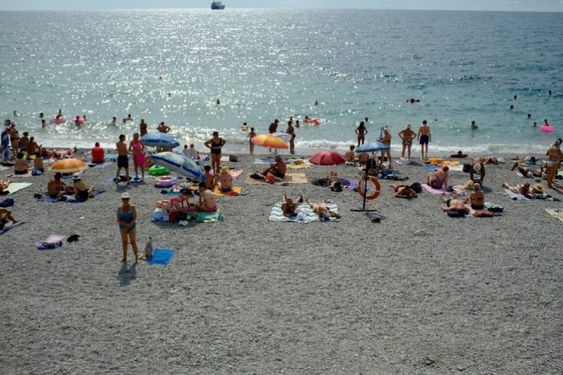 Пляжи Ялты открыли для купания после шторма Администрация Ялты