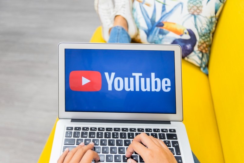 Скорость Youtube сильно упала в России Изображение от freepik