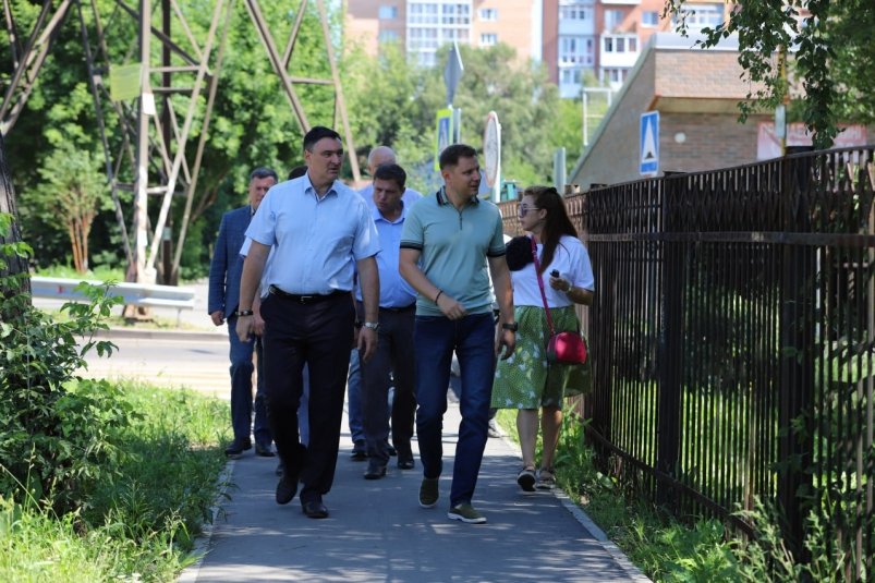 Мэр города проверил ремонт Трудовой и Спортивного переулка Администрация Иркутска