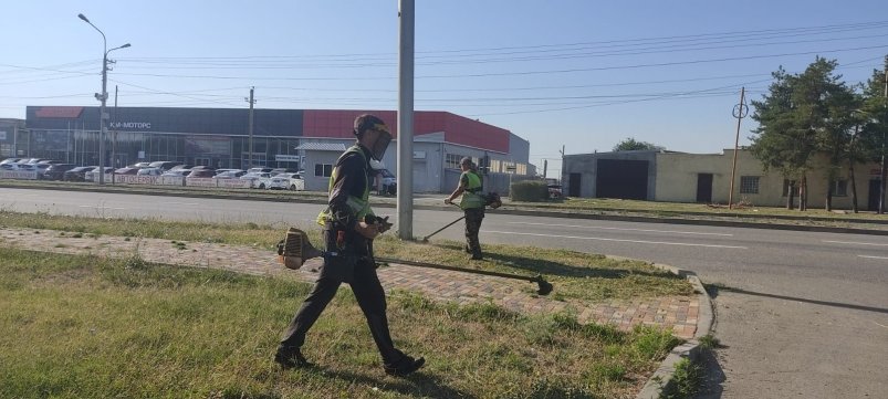 В Ставрополе на площади более 500 га провели санитарную обработку Администрация г. Ставрополя