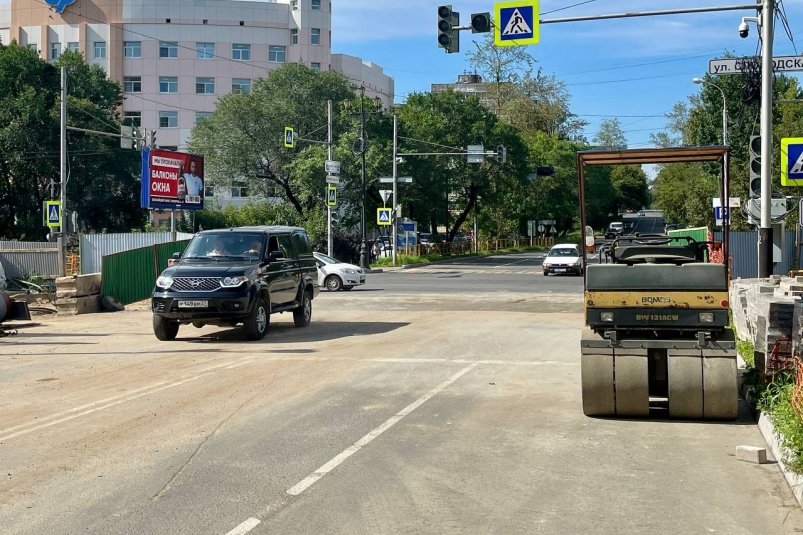 Движение транспорта на участке дороги по ул. Гамарника в Хабаровске восстановлено Предоставлено пресс-службой АО "ДГК"