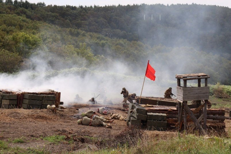 В Холмском районе воссоздали военный штурм укрепрайона на Камышовом перевале пресс-служба администрации Холмского городского округа