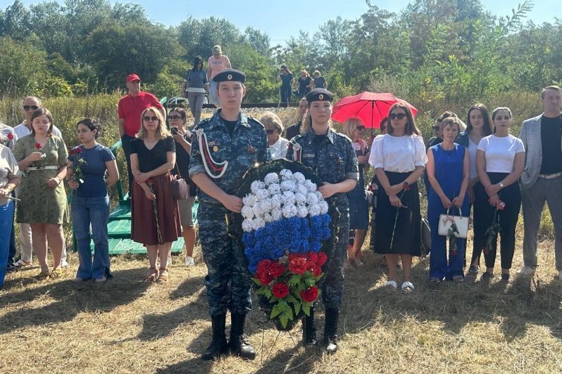 Жертв теракта в электричке вспоминают сегодня в Кисловодске Соцсети Л. Волошина