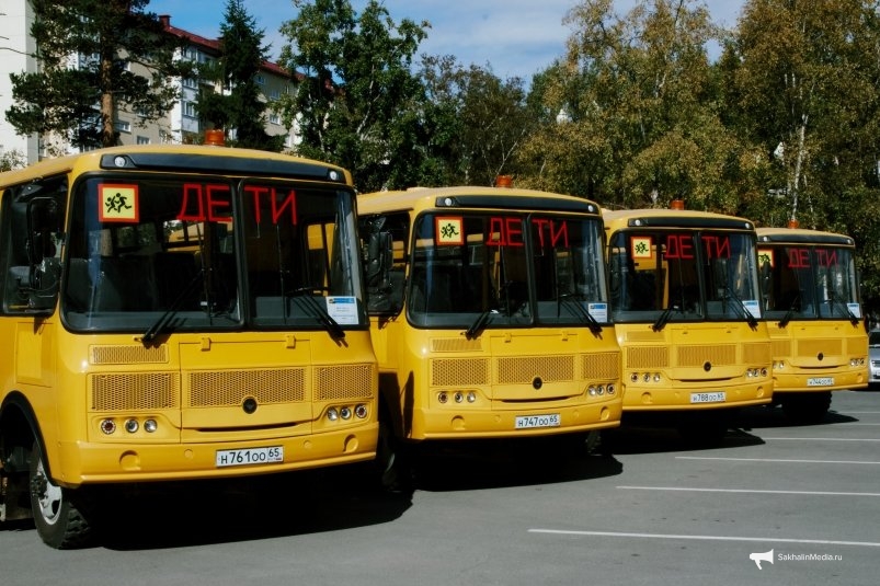 Четыре новых автобуса передадут в школы и детсады Южно-Курильска Алексей Данилов, ИА SakhalinMedia