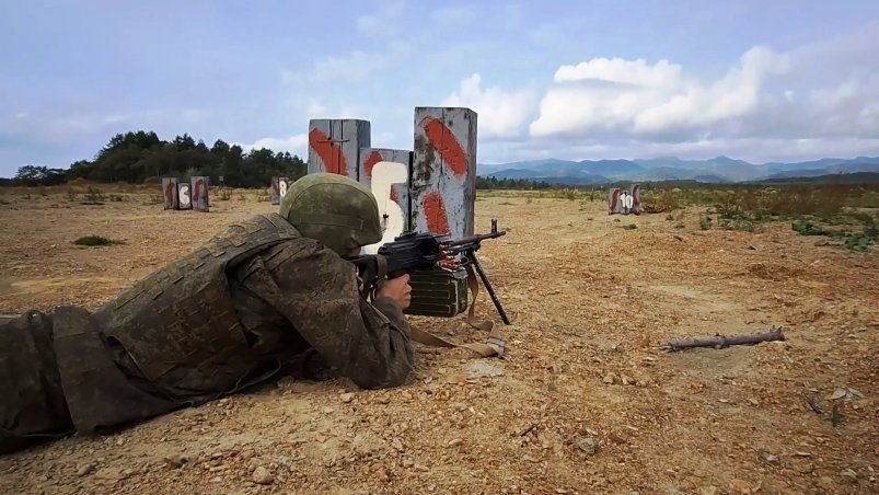 На Сахалине пулеметчики ВВО отработали боевую стрельбу из укрытия пресс-служба Восточного военного округа