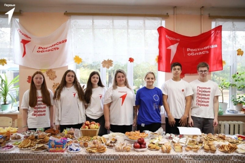 Новочеркасские школьники собрали на ярмарке деньги для бойцов СВО Пресс-служба администрации Новочеркасска