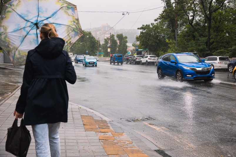 Сильные дожди с грозами надвигаются на Сочи Илья Аверьянов