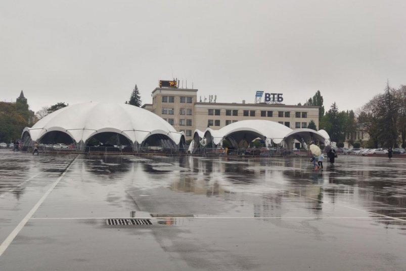 Каток  на пл. Ленина в Ставрополе ИА Stavropol.Media