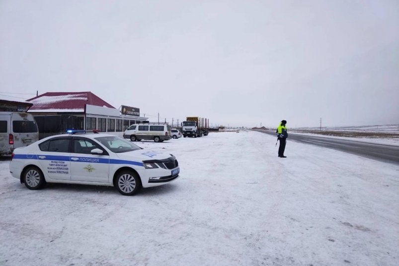 Движение транспорта ограничили на трассе "Иркутск — Усть-Ордынский — Жигалово" ГУ МВД России по региону