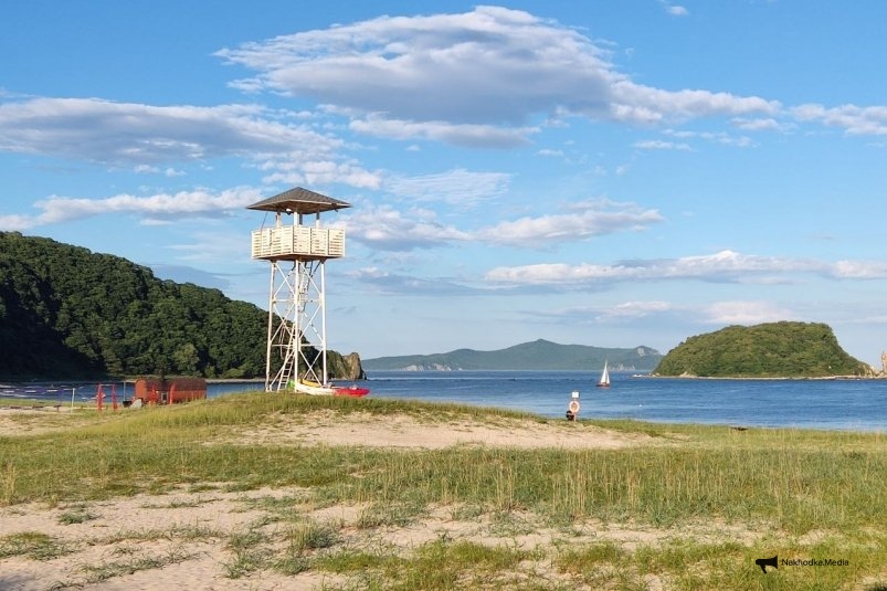 Пляж в бухте Петрова Петр Максимов, ИА Nakhodka.Media