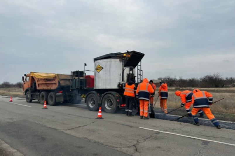 Литой асфальт для устранения ям на дорогах зимой производят пять донских заводов Пресс-служба правительства Ростовской области