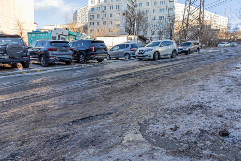 Такой вид торможения поможет предотвратить занос авто – в сильный гололед Мария Смитюк, ИА PrimaMedia