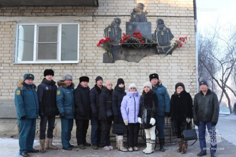 Возложение цветов пресс-службы МЧС по Забайкалью