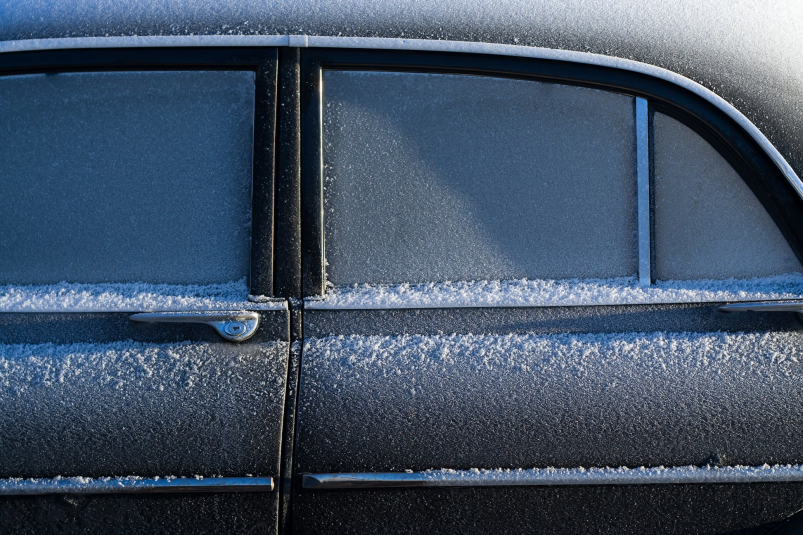 Дверь авто не примерзнет даже в -20: вот чем нужно смазать на ночь https://unsplash.com