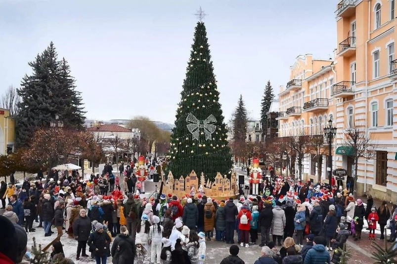 Главная елка в Кисловодске Администрация Кисловодска