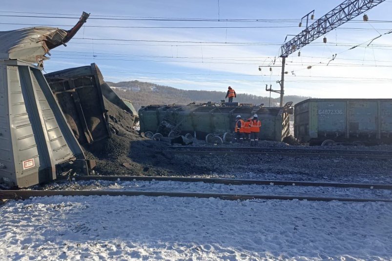 Последствия схода вагонов устраняют на станции Бушулей ГУ МЧС России по Забайкальскому краю