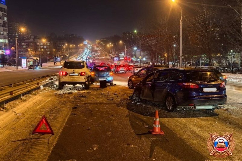 В массовом ДТП на улице Байкальской в Иркутске пострадал ребенок отдел пропаганды МУ МВД "Иркутское"