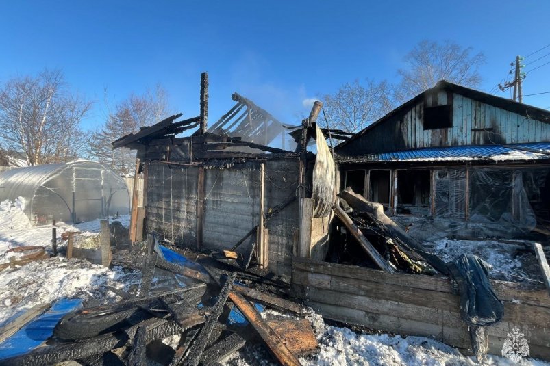 Огонь уничтожил бойлерную с пристройкой в частном доме Южно-Сахалинска пресс-служба ГУ МЧС России по Сахалинской области