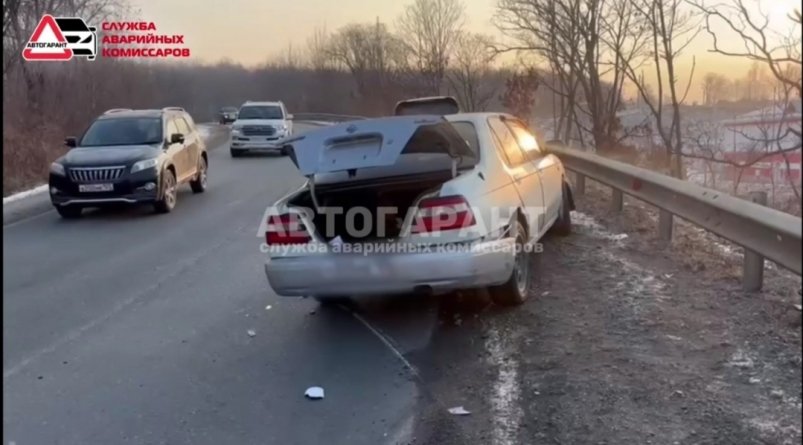 Скриншот из видео Видео очевидцев из Tg-канала autogarant_vl (18+)