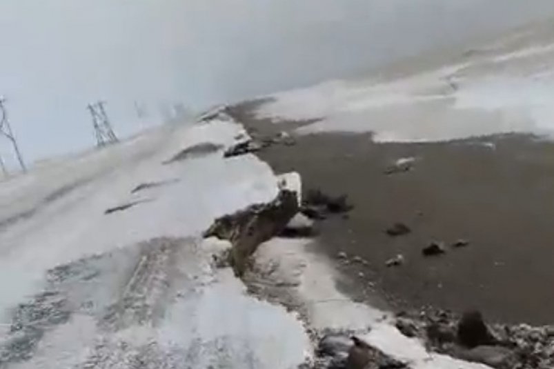 Коса в Октябрьском. Архивное фото 2 января 2025 года Скрин ИА KamchatkaMedia/видео соцсети (18+)