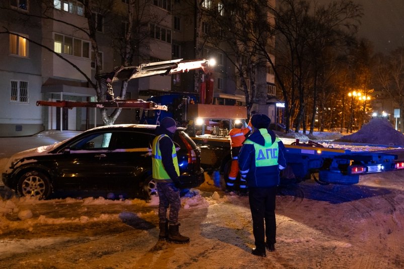 В Южно-Сахалинске эвакуируют мешающие расчистке снега машины пресс-служба администрации Южно-Сахалинска