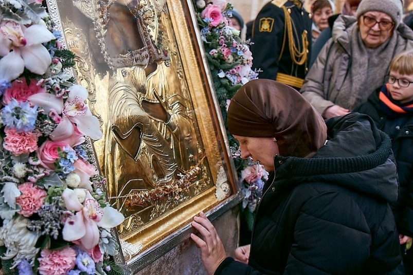 Во Владивостоке встретили Псково-Печерскую икону Божией Матери "Умиление" Администрация Владивостока