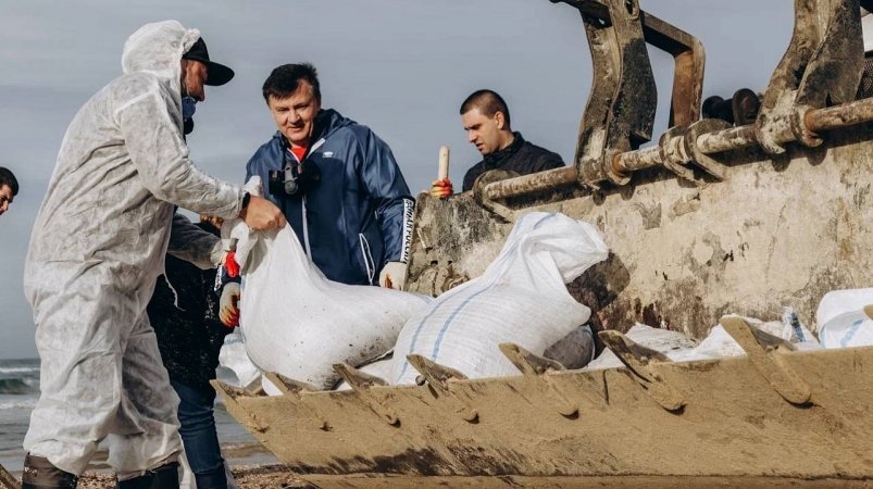 Работа по очистке побережья Городская Дума Краснодара