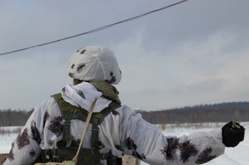 Военнослужащие ВВО учатся метать ручные гранаты на сахалинских полигонах пресс-служба Восточного военного округа