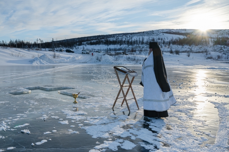 На городском водохранилище совершен чин Великого освящения воды Источник