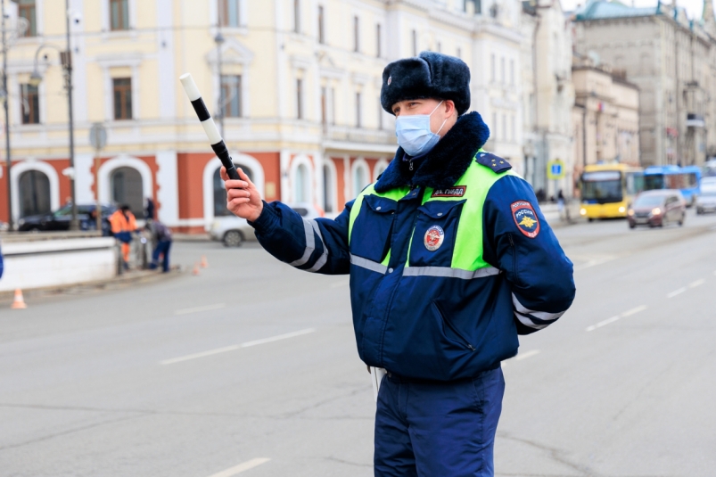 ДПС, ГИБДД, Полиция, остановка транпорта, ГАИ, инспектор Евгений Кулешов, ИА PrimaMedia