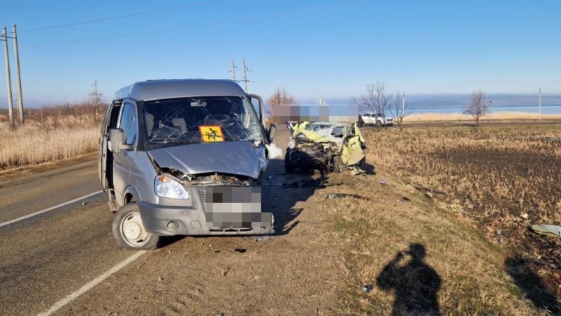 Автобус детдома столкнулся лоб в лоб с Kia на Ставрополье, есть пострадавшие Госавтоинспекция Ставрополья