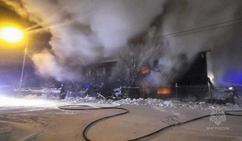 В ночном пожаре обнаружили тела двух человек в Якутске пресс-служба МЧС России по Якутии