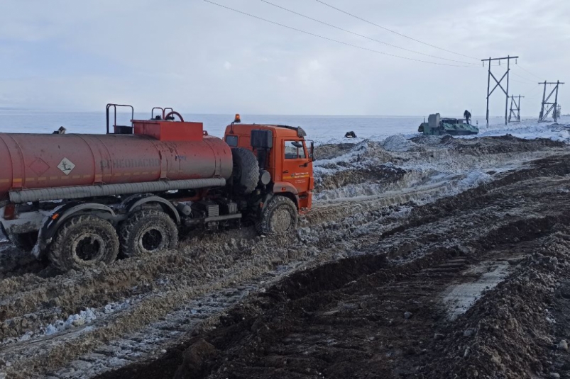 В поселок Октябрьский на Камчатке доставляют три мазутовоза с топливом Официальный сайт Камчатского края