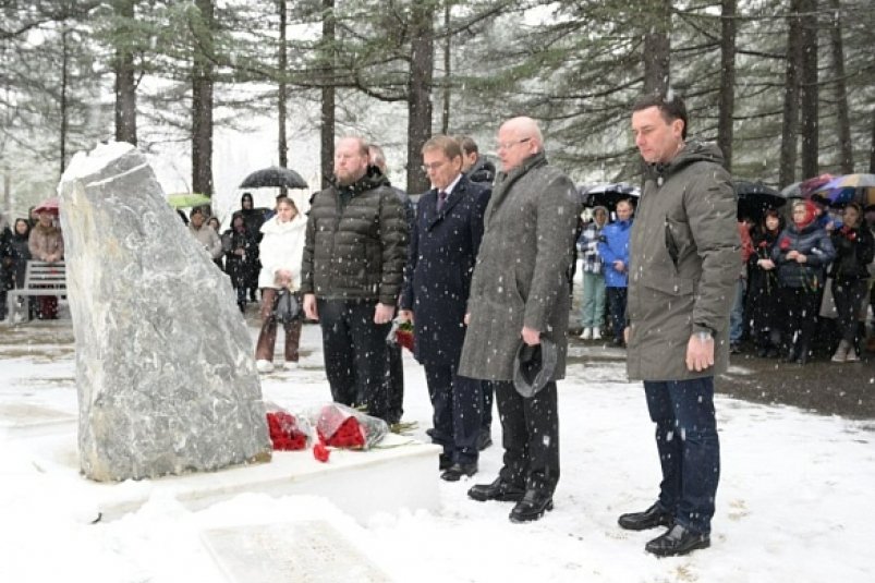 В Сочи открыли мемориал памяти погибших на СВО сотрудников водоканала пресс-служба администрации Сочи