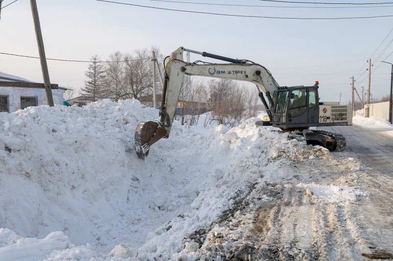 В частном секторе Южно-Сахалинска расчищают канавы к сезону паводков пресс-служба администрации Южно-Сахалинска