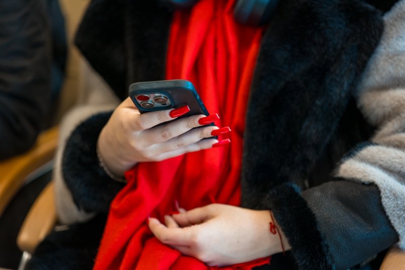 Россияне назвали основную причину поломки экранов смартфонов Илья Аверьянов, ИА PrimaMedia.ru