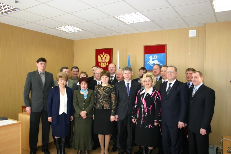 Депутаты Думы КАО 4-го созыва с губернатором округа Олегом Кожемяко Предоставлено пресс-службой Законодательно собрания Камчатского края