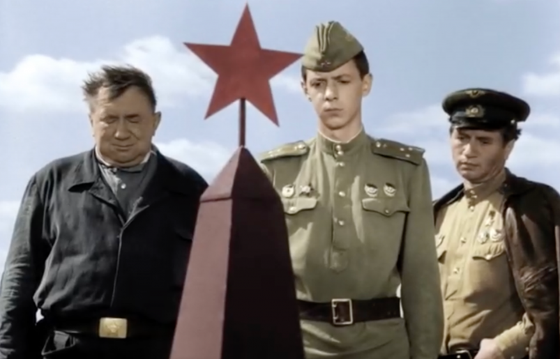 5 фильмов о войне прошибают до мурашек: мало кто смотрит до конца - даже Запад восхищается кадр из фильма "В бой идут одни "старики"" (12+)