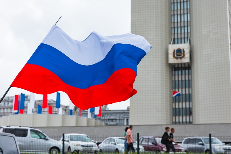 Россиян предупредили о штрафах за размещение флагов в майские праздники Илья Аверьянов, ИА PrimaMedia