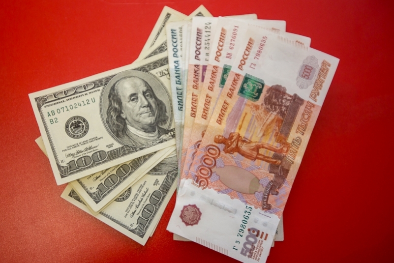 Эксперты считают, что сильный рубль может навредить экономике РФ Антон Балашов, ИА PrimaMedia
