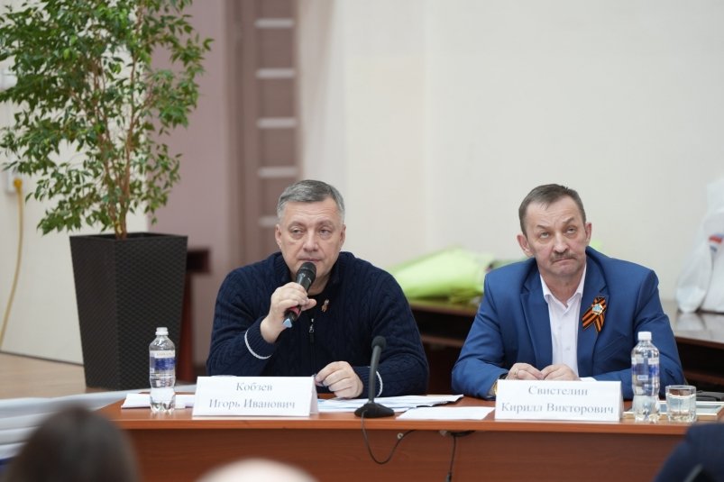 Развитие Киренского района обсудил Игорь Кобзев на встрече с местными жителями Пресс-служба правительства региона