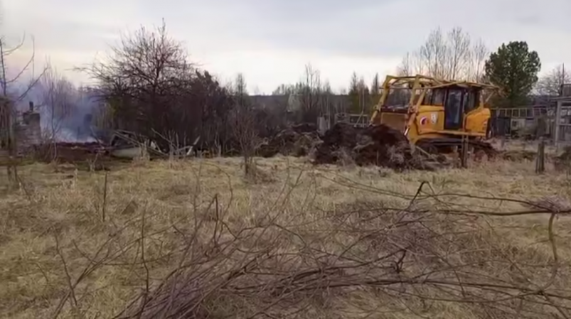 30 дачных участков выгорело в садоводстве "Восход" Братского района тг-канал (18+) #кобзевнасвязи