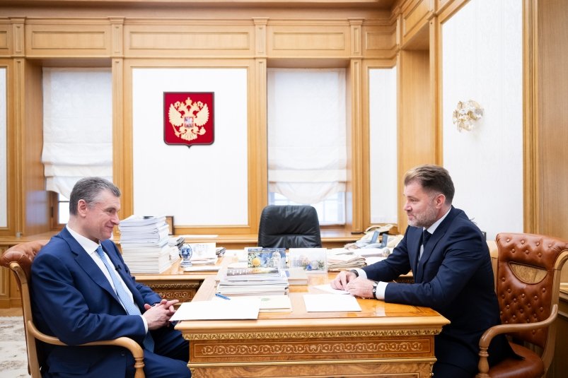 Писатель Олег Рой начал работу над книгой к 80-летию Владимира Жириновского Пресс-служба ЛДПР