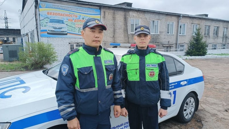Полицейские помогли женщине УГИБДД по Бурятии