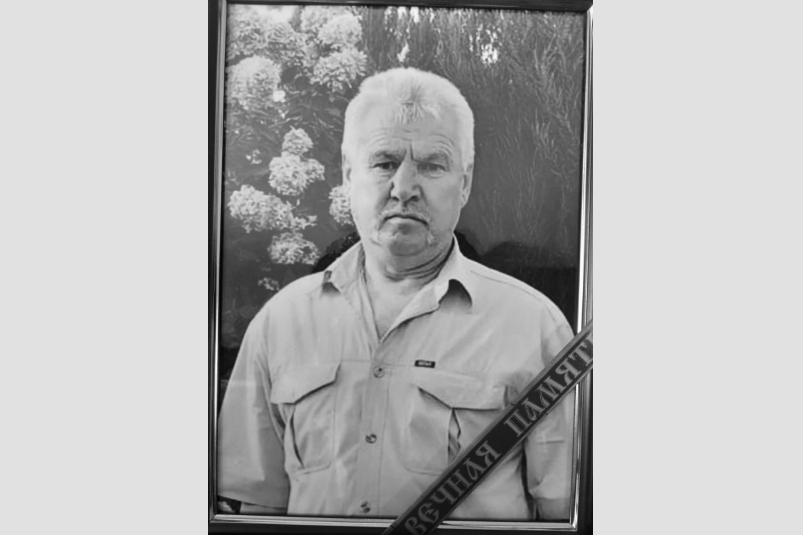 С участником СВО Александром Маршаковым простились в Нижнегорском районе Крыма Соцсети главы Нижнегорского района Антона Кравца