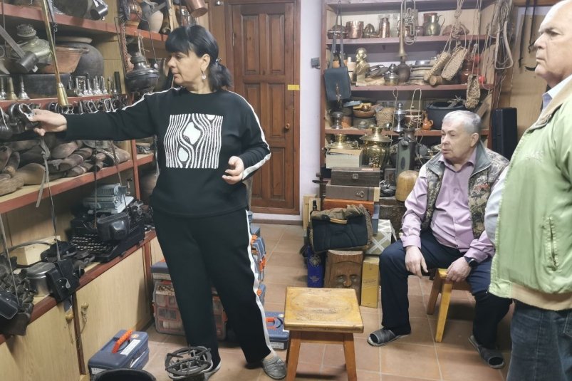 Частный коллекционер передал более 360 предметов музею книги Чехова на Сахалине telegram-канал министра культуры и архивного дела Сахалинской области Нонны Лаврик