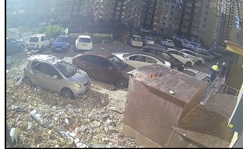 Неизвестный взрыв разрушил квартиру на юге Ставрополя Народный корр.  ИА Stavropol.Media